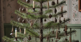 So könnte ein künstlicher Weihnachtsbaum um 1900 ausgesehen haben