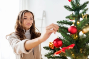 Dekoration und Beleuchtung von Salcar Weihnachtsbäumen