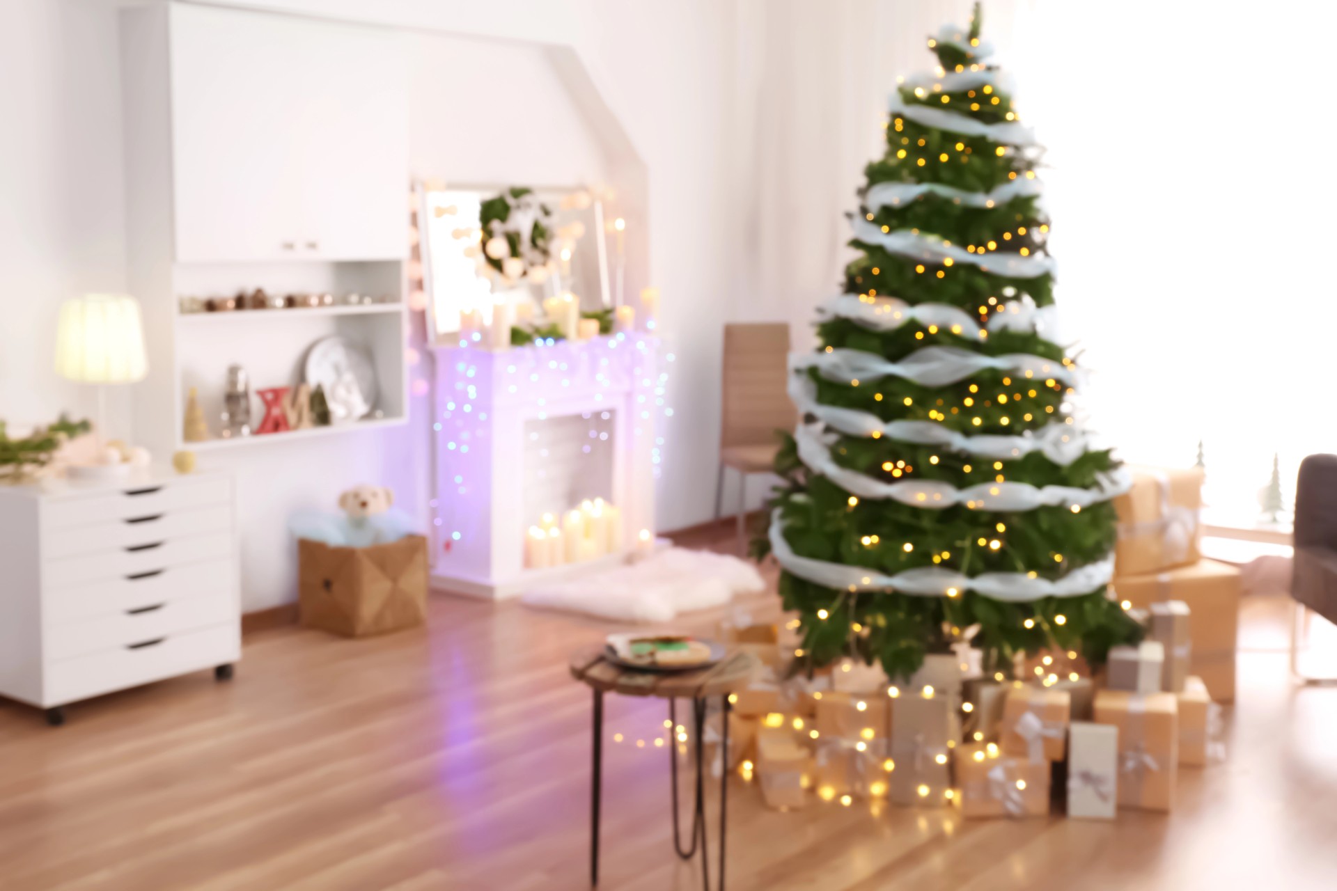 Knstlicher Weihnachtsbaum wie echt fr die festliche Stimmung